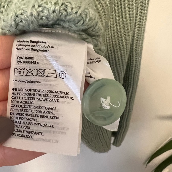 H&M Light Green Cable Knit Cardigan - Picture 6 of 9